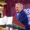 Celebra AMLO resolución del INE de no prohibir mañaneras