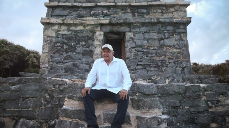 Supervisa AMLO restauración de zona arqueológica de Tulum