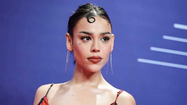 Danna habla del ataque de ansiedad y da consejos por eclipse de sol