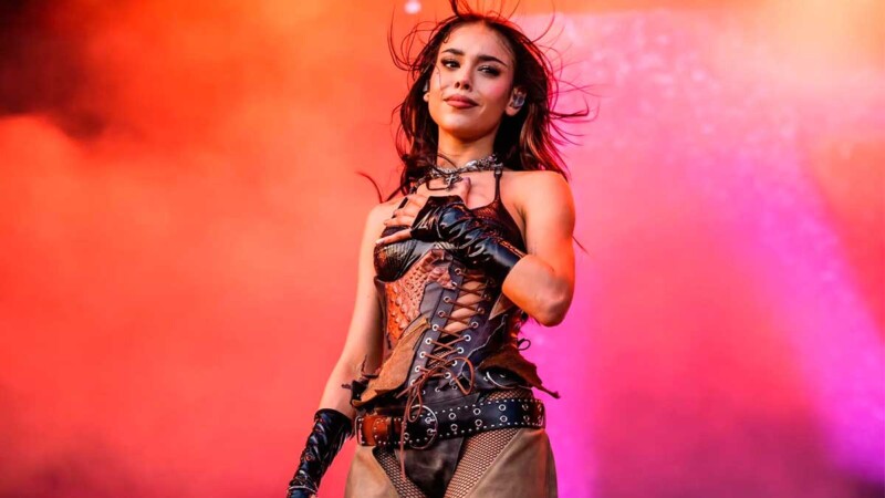 Danna rompe en llanto en el escenario de 'Tecate Pal Norte'