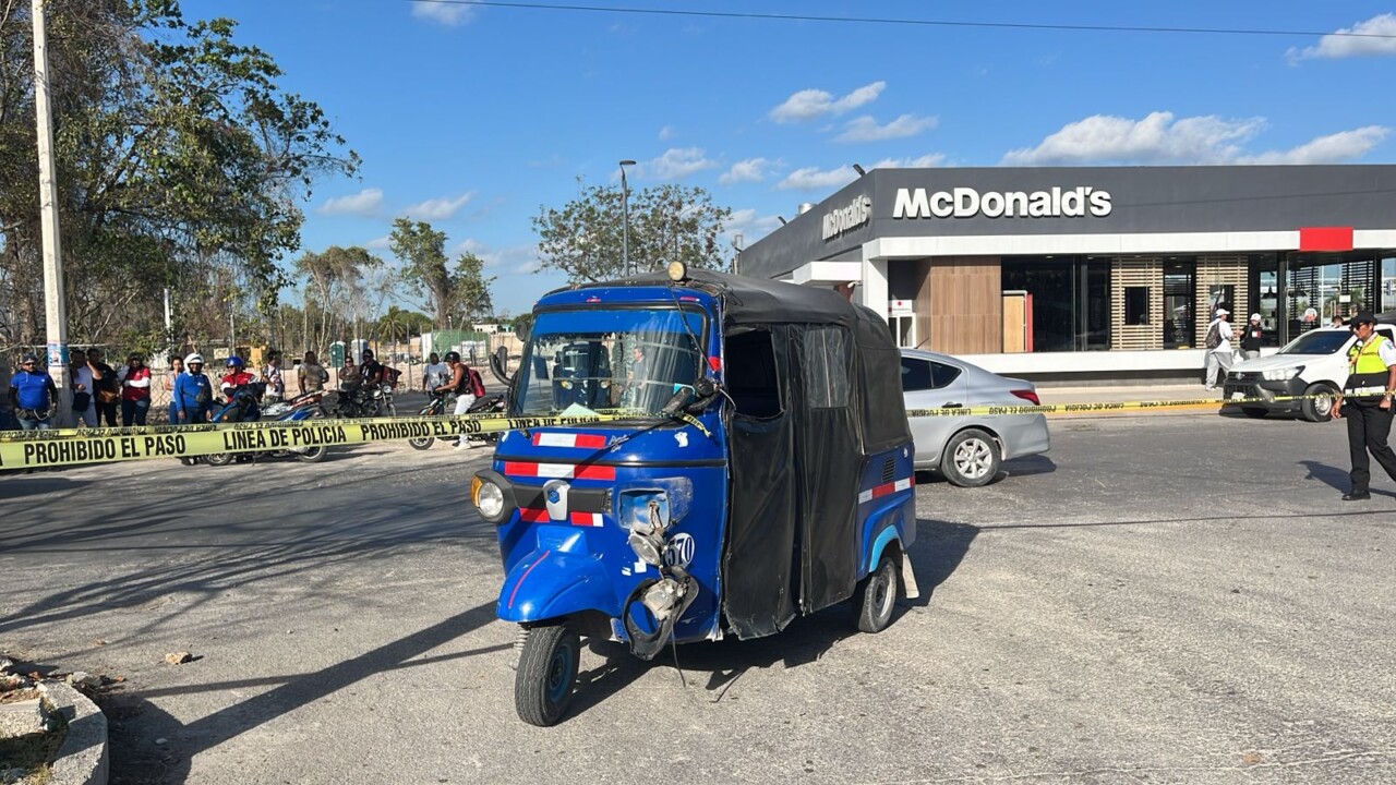 Fallece motociclista en accidente de tránsito en la avenida Kabah de Cancún; el trágico percance fue provocado por un mototaxista de Isla-Cun.