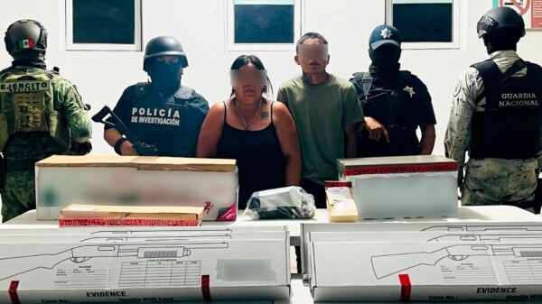 Presentan a detenidos tras persecución en Chetumal