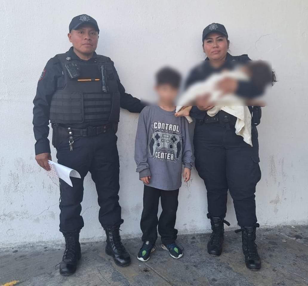 Rescatan a niños encerrados por sus padres en una vivienda; los menores, de 8 años y 8 meses, respectivamente, llevaban dos días sin alimento.