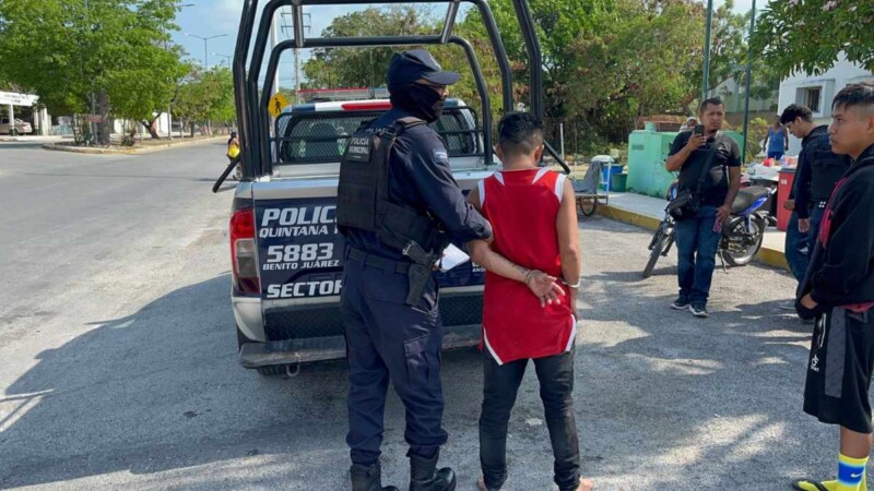 Vecinos de la Región 137 de Cancún detienen a presunto asaltante