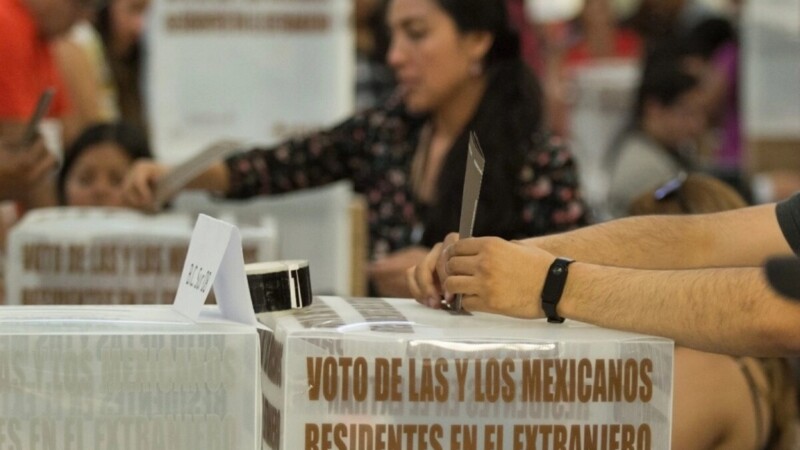 “Se buscará facilitar voto de mexicanos en el extranjero”