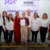 Recibe Ana Paty Peralta constancia de candidata a la Presidencia Municipal de BJ, a las afueras de la sede distrital 02, a donde arribó acompañada de su familia, la esperaban más de mil cancunenses y simpatizantes