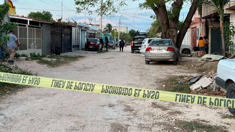 Balean domicilio y automóvil en colonia de Cancún