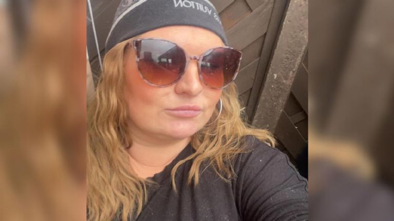 La británica Leanne Leary, de 38 años, reservó un procedimiento de manga gástrica después de luchar por perder peso.