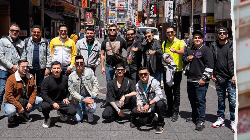 Banda El Recodo arma fiesta en las calles de Japón