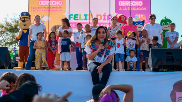 Con entusiasmo y gran asistencia celebra el DIF Quintana Roo a niños, niñas y adolescentes de Playa del Carmen
