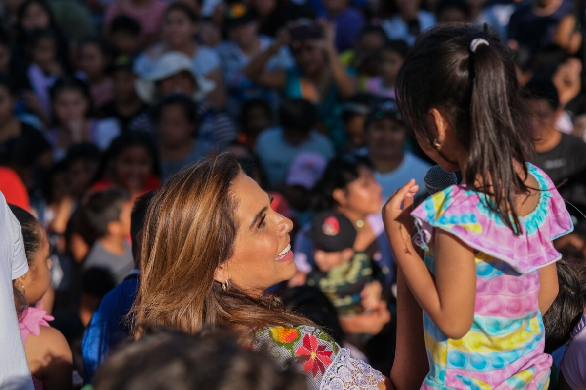 Con entusiasmo y gran asistencia celebra el DIF Quintana Roo a niños, niñas y adolescentes de Playa del Carmen