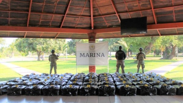 Decomisa la Marina tres toneladas de cocaína en operativo en Lázaro Cárdenas, Michoacán