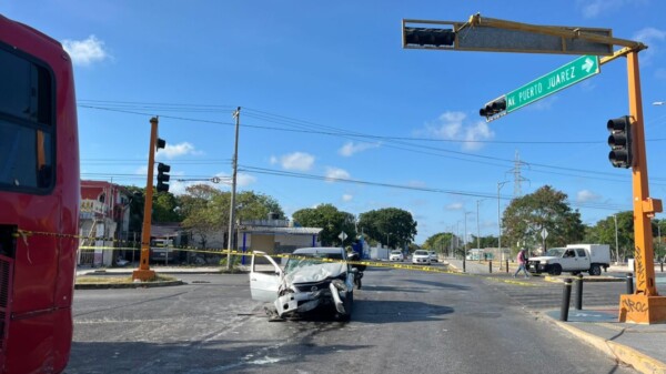 Muere una mujer en un choque en la Chac Mool y Ruta 5 en Cancún