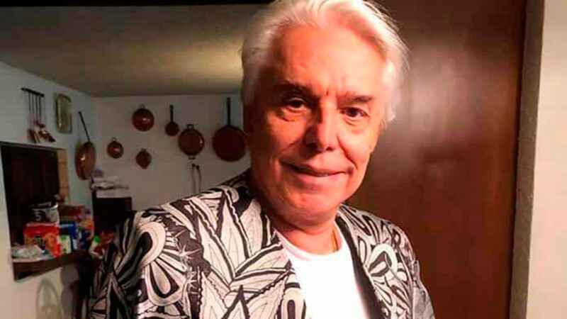 Mujer le grita "abusador sexual" a Enrique Guzmán