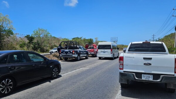 Arrollan a una persona en Puerto Morelos y fallece