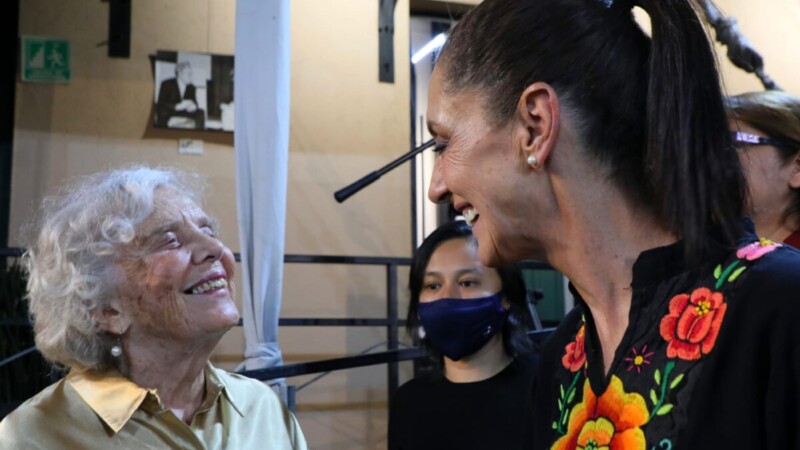 Encabeza Poniatowska respaldo de 900 intelectuales a Sheinbaum