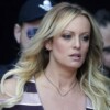Stormy Daniels sube al estrado en juicio a Trump
