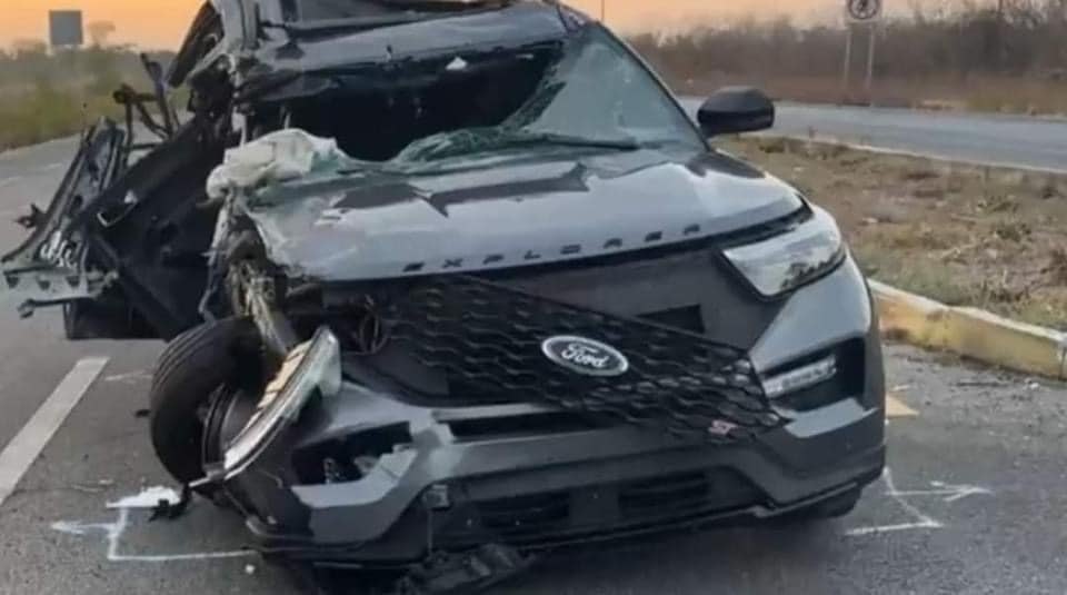 Sufre fuerte accidente carretero candidato a gobernador de Yucatán; “Huacho” Díaz sufrió algunos golpes y permanecerá bajo observación médica.