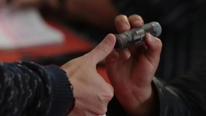 Piden pensar dos veces antes de subir selfie con dedo entintado