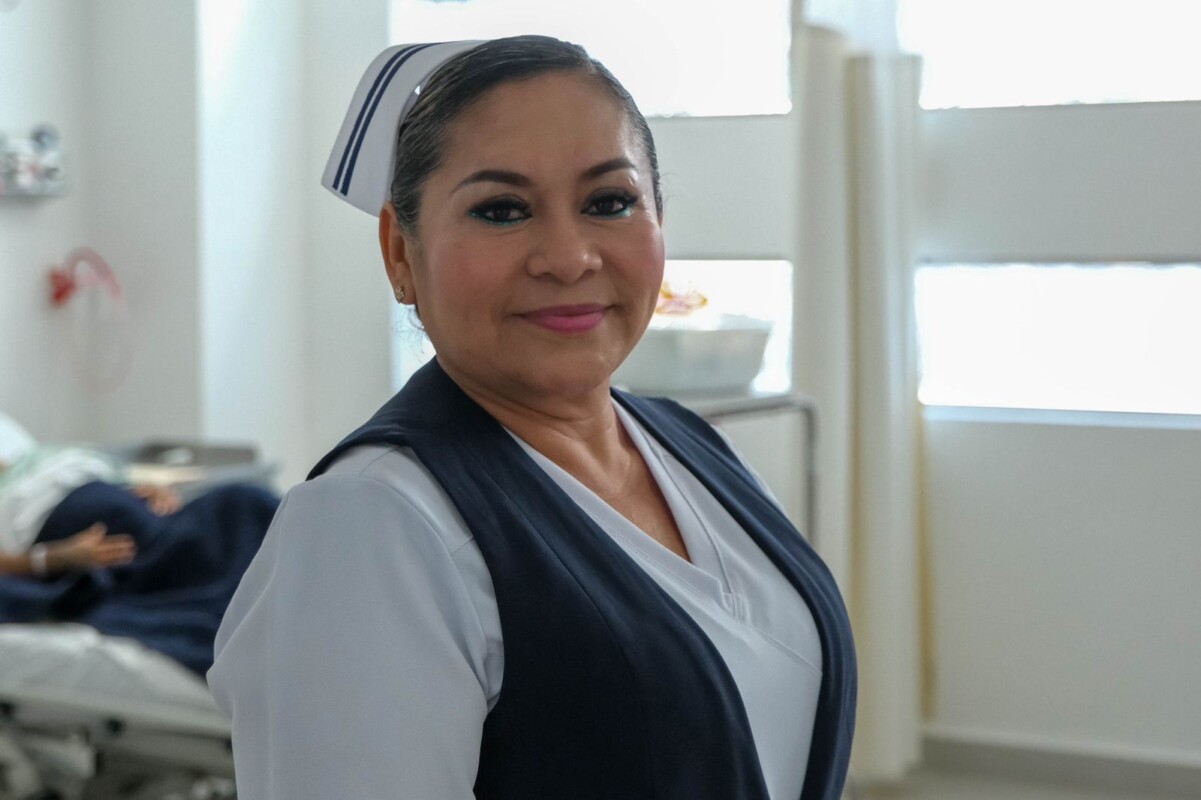 En el estado, cientos de enfermeras y enfermeros trabajan en 76 unidades de los Servicios Estatales de Salud de los 11 municipios.