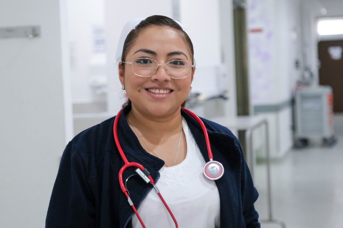 Reconoce gobernadora Mara Lezama dedicación y profesionalismo de las y los enfermeros; agradece su amor y compromiso en la promoción de la salud.