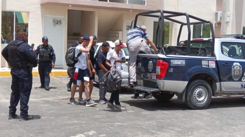 Rescatan a ecuatorianos privados de su libertad en Cancún