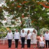 Ofrenda floral y guardia de honor en el Parque al Maestro, en Chetumal