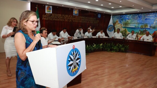 Declaran Huéspedes Distinguidos a integrantes de la XXXII Regata al Sol en Isla Mujeres