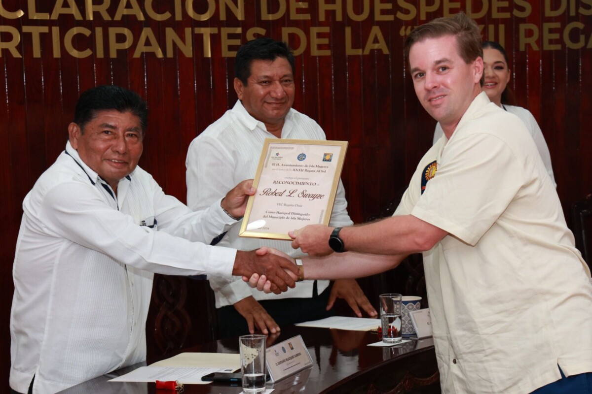 Se entregaron reconocimientos a los participantes en tan relevante evento que se realiza cada año reforzando los lazos entre Pensacola, Florida y la ínsula.