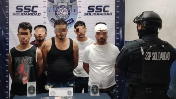 Detienen a cinco por riña en Playa del Carmen; uno estaba armado