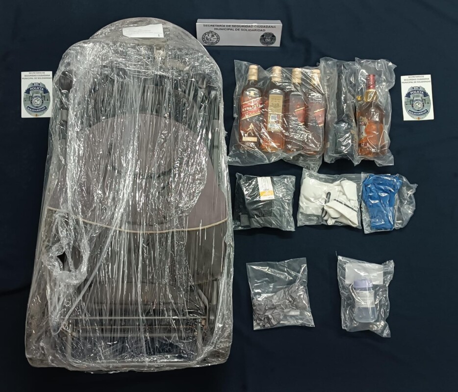 Intentan robar en comercios y los detiene la Policía en Playa del Carmen; en casos diferentes un hombre y una mujer fueron sorprendidos.