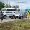 Aparatoso accidente de tránsito en el bulevar Colosio de Cancún