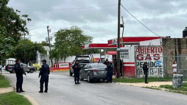 Atacan a balazos a un automovilista en la Región 97 de Cancún