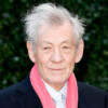 Hospitalizan de emergencia a Ian McKellen, tras caer del escenario