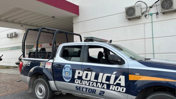 Extranjera pretendía tirar a su bebé desde el balcón de un hotel en Cancún