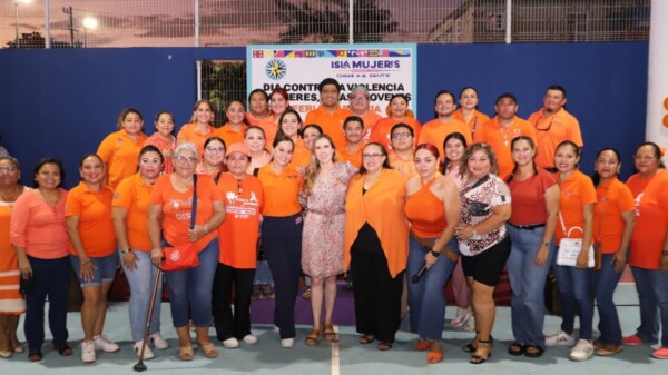 Gobierno de Isla Mujeres organiza Feria Naranja para visibilizar la violencia contra las mujeres