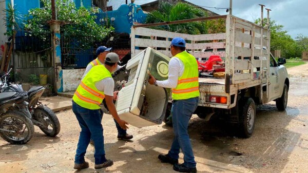 Fortalecen el Programa Permanente de a Descacharrización en Isla Mujeres