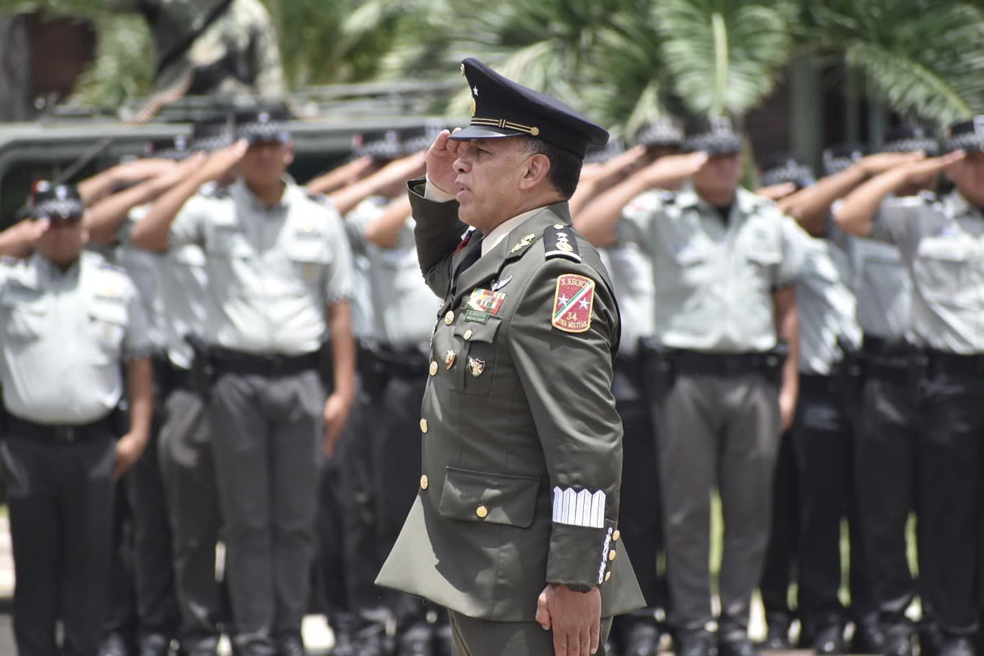 Cambia de mando la 34 Zona Militar con sede en Chetumal; el General de Brigada Fidel Mondragón Rivero releva en el cargo al también General Gerardo Serna Melchor.