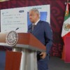 Pide AMLO que EU revise su crisis antes de culpar a migrantes