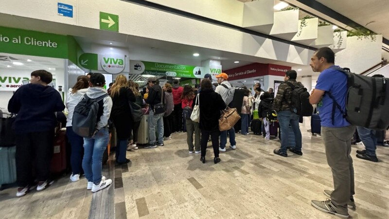 Aerolíneas reportan afectaciones por falla informática