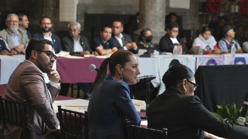 Ofrece Sheinbaum continuar la indagatoria del caso Ayotzinapa