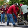 Intensifica Ana Paty Peralta trabajos de bacheo en avenidas de Cancún