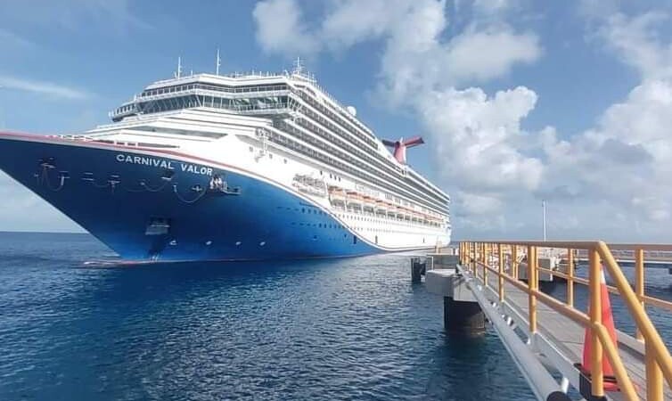 Arriban a Cozumel los primeros cruceros tras el paso de ‘Beryl’