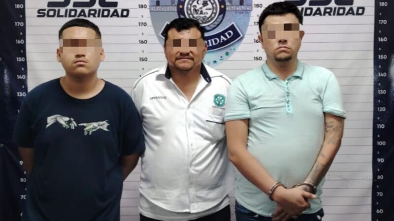 Detienen a trío de narcomenudistas en Playa del Carmen; uno es taxista