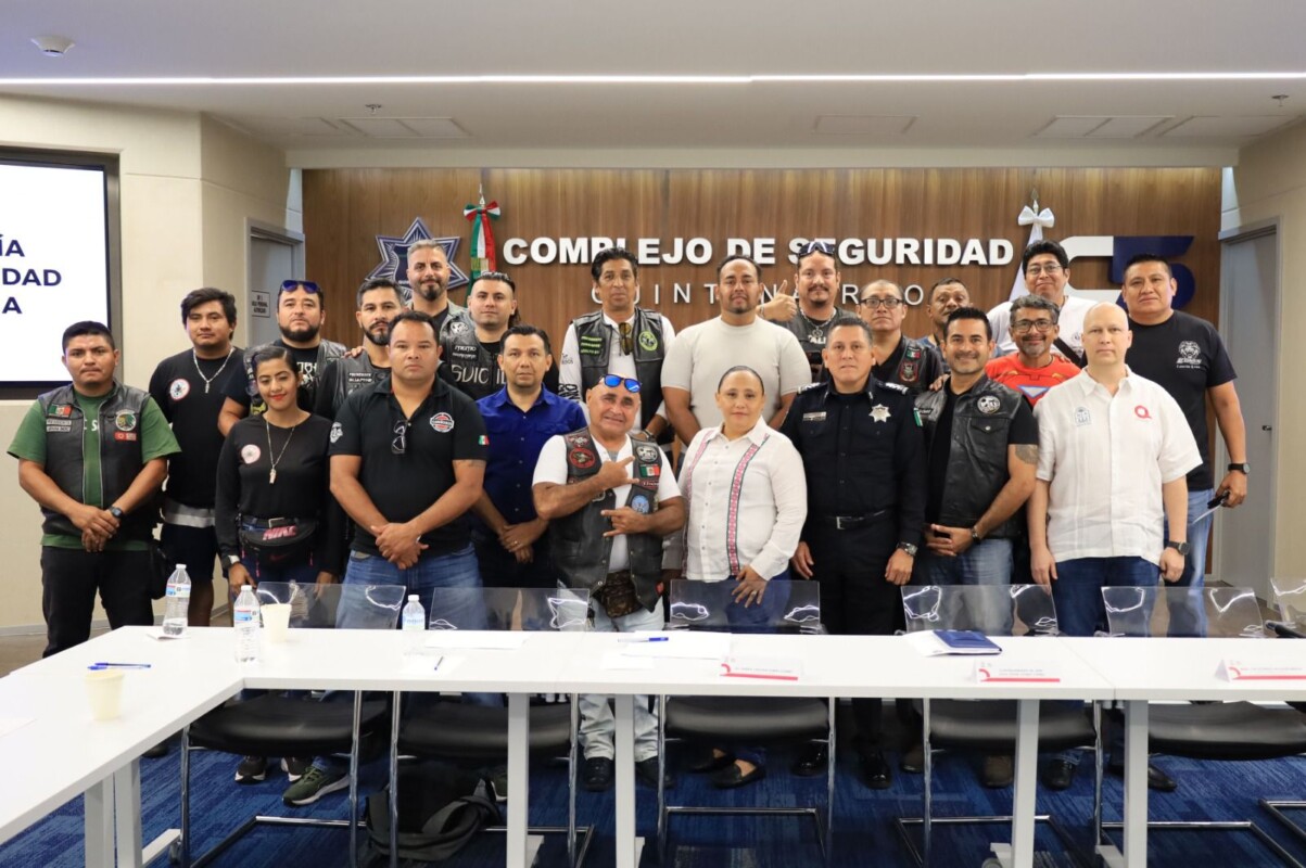 Diálogo constructivo entre motociclistas y autoridades en Quintana Roo para analizar reformas a la Ley de Movilidad; en el Complejo de Seguridad C5 se llevó a cabo una reunión.