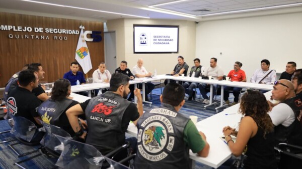 Diálogo constructivo entre motociclistas y autoridades en Quintana Roo para analizar reformas a la Ley de Movilidad