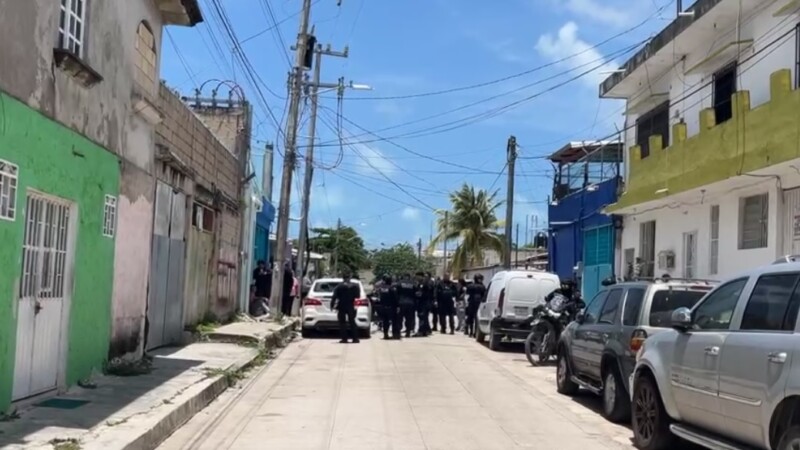 Detienen a dos tras agresión a balazos contra policías por el Mercado 28 de Cancún