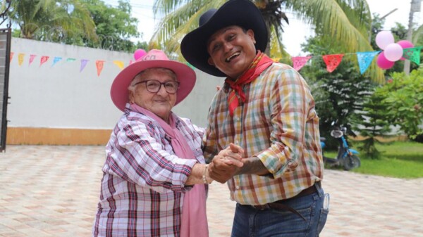 Gobierno de Isla Mujeres trabaja en el bienestar de las personas adultas mayores