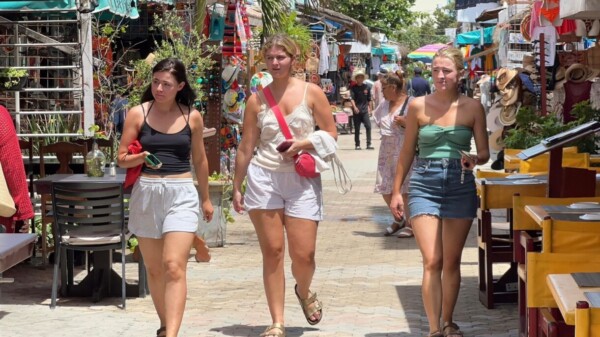 Isla Mujeres reactiva actividad económica tras paso de ‘Beryl’