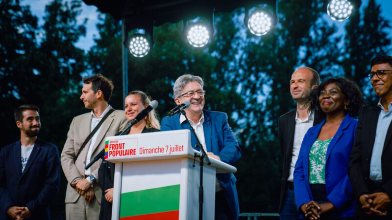 Francia: frenan a la extrema derecha